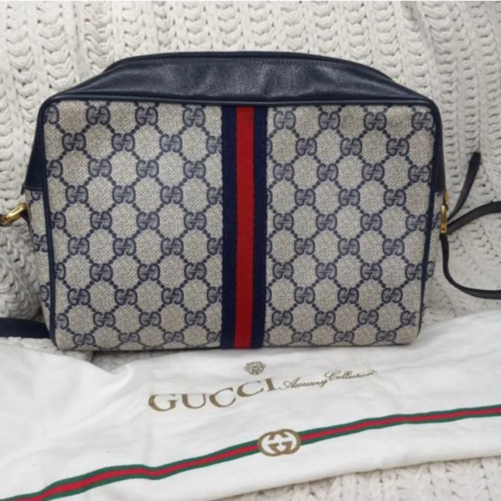 Authentic Vintage Gucci GG Monogram Supreme Sherry Web Ophidia Camera Crossbody - Picture 3 of 10